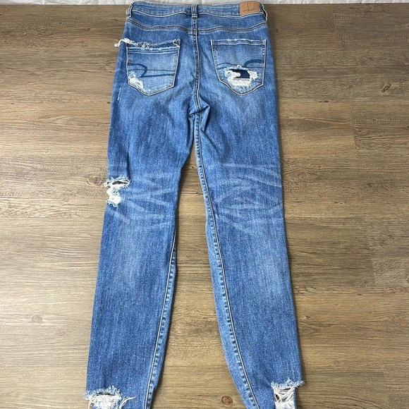 American Eagle Women’s Distressed Highest Rise Jegging, size 4 - Picture 13 of 13